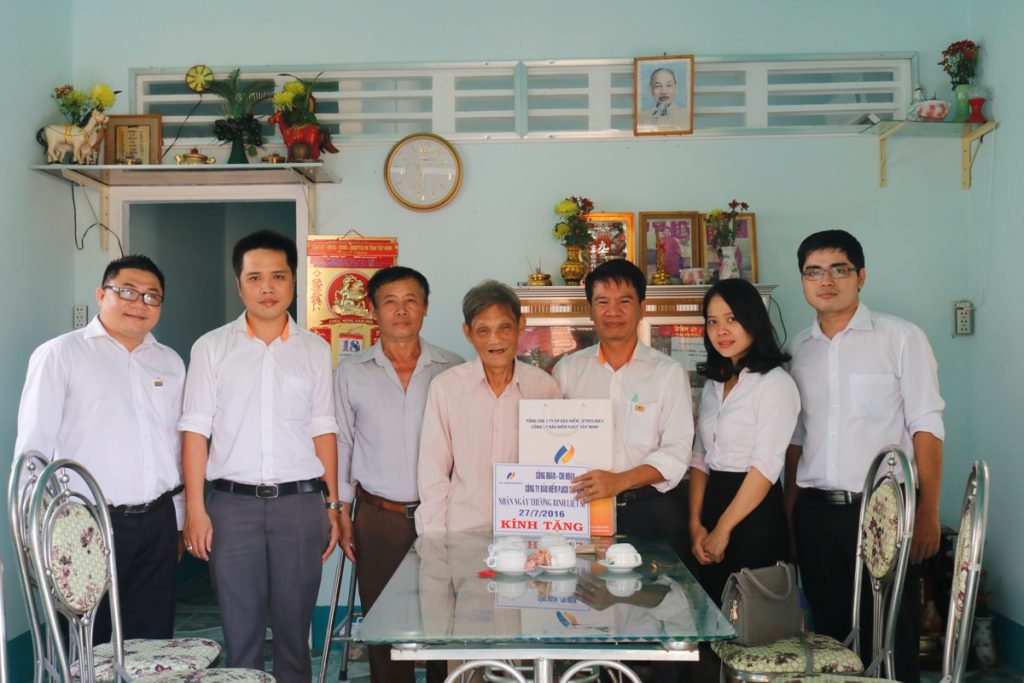 BCH Công đoàn, Đoàn Thanh niên PJICO Tây Ninh thăm và tặng quà gia đình Ông Đinh Văn Quý