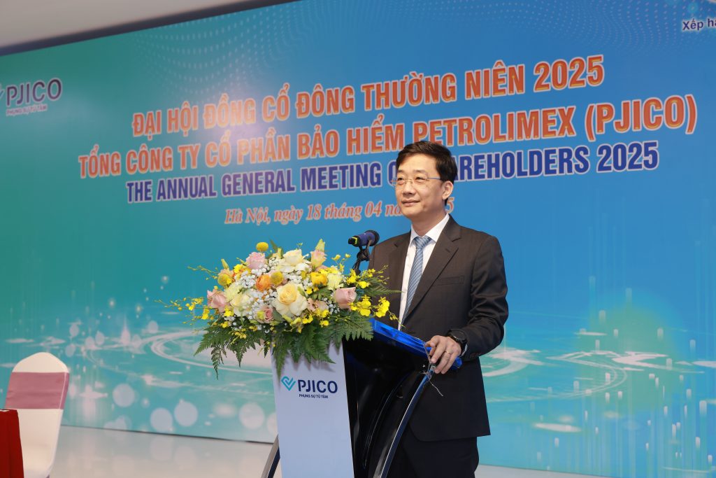 Chủ tịch HĐQT PHạm Thanh Hải phát biểu tại đại hội đồng cổ đông thưởng niên