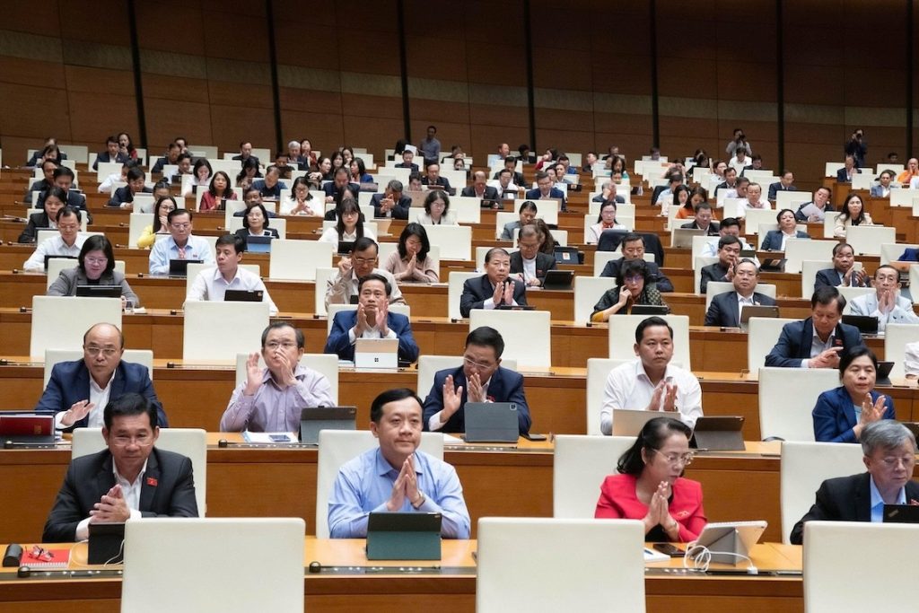 Các đại biểu tham dự phiên họp